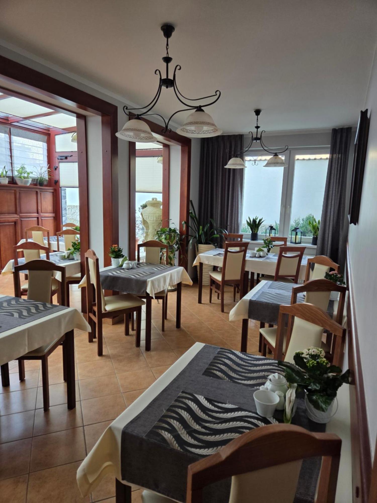 Atena Privat overnatting *